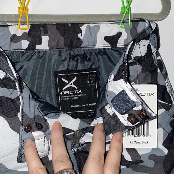 NWT Arctix snow pants size 3T. - Picture 3 of 5